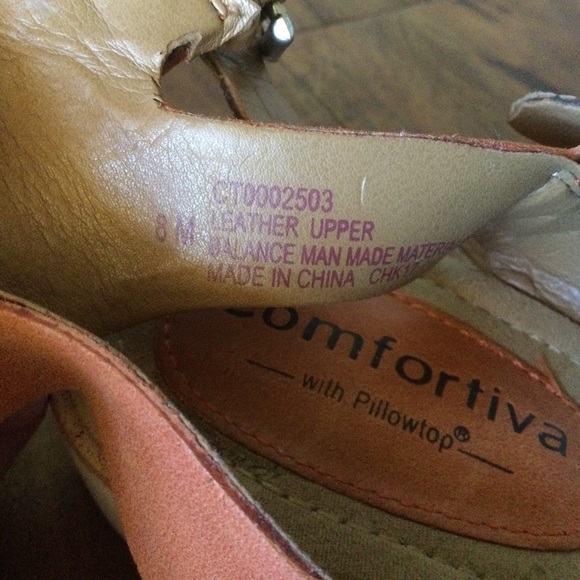 ✔️Comfortiva Ankle Buckle Sandal Size 8 - Picture 5 of 7